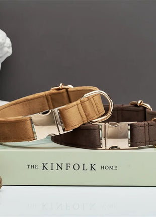 Personalisiertes Samt Hundehalsband "Emilia" mit Gravur – Verstellbar & Elegant