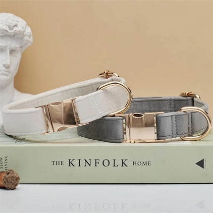 Personalisiertes Samt Hundehalsband "Emilia" mit Gravur – Verstellbar & Elegant