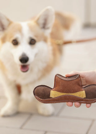 BUDDY. Hundespielzeug aus Leder "Cowboyhut"