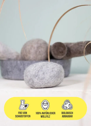 BUDDY. Hundespielzeug aus Wollfilz "Kieselstein"