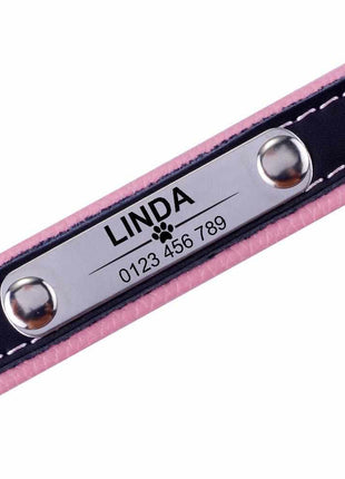 Personalisiertes dunkles Hundehalsband mit Namen graviert