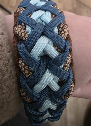 Handgemachtes Paracord-Hundehalsband „Ocean Mocha“