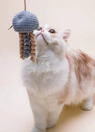 Angelrute mit Qualle mit Katzenminze und Glocke hellgrau -Handgehäkelt